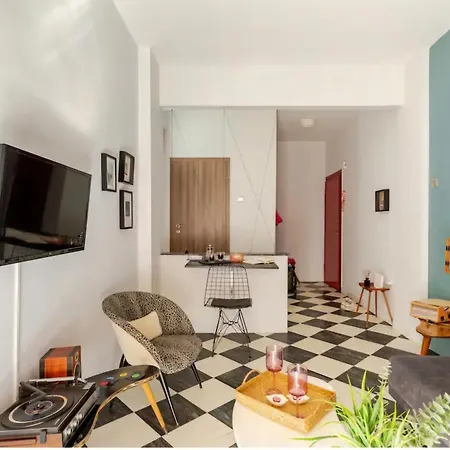 Cozy Flatnext#posidonio#general Clinic# 塞萨洛尼基